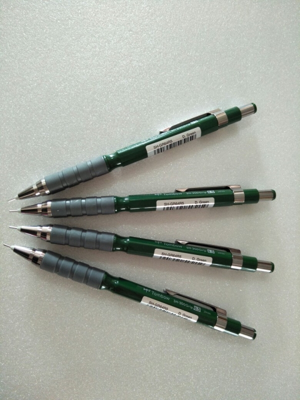 ดินสอกด Tombow SH-300Grip 0.5 mm.SH-GR64R5 Dark Green สีเขียวเข้ม