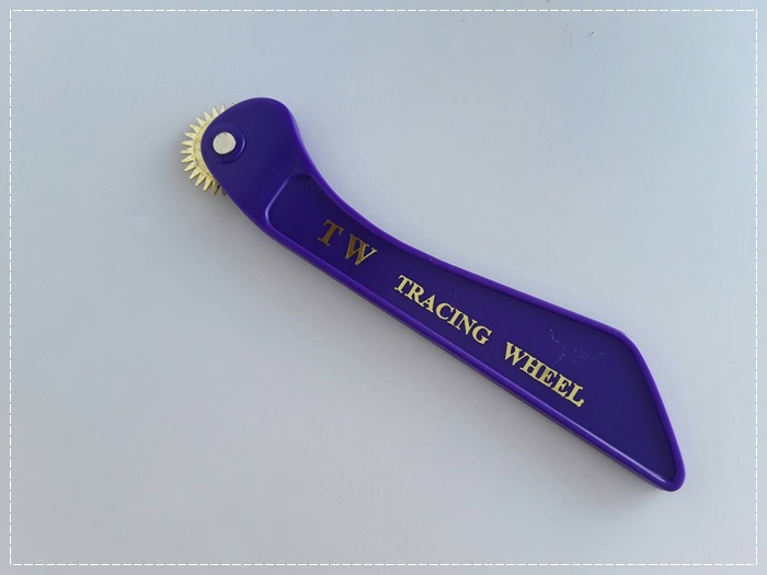 ลูกกลิ้งด้ามแบนหัวแหลม กลิ้งผ้า TW Tracing Wheel Superior Quality