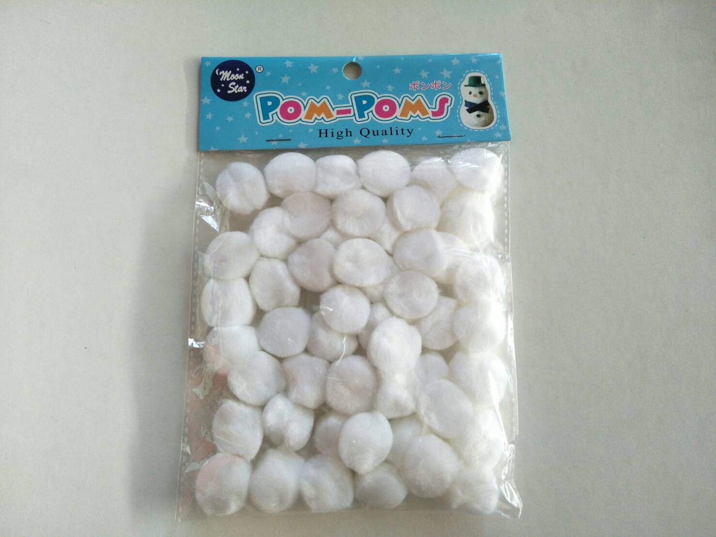 Pom-Poms C Size L COL: 1  Moon Star (จุ50ชิ้น) สีขาว